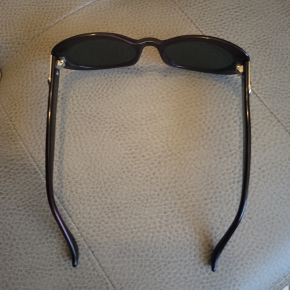 Oroton sunglasses - Picture 2 of 6